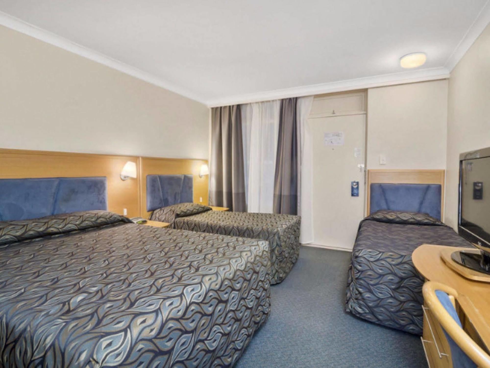 Park Motor Inn Toowoomba Bagian luar foto