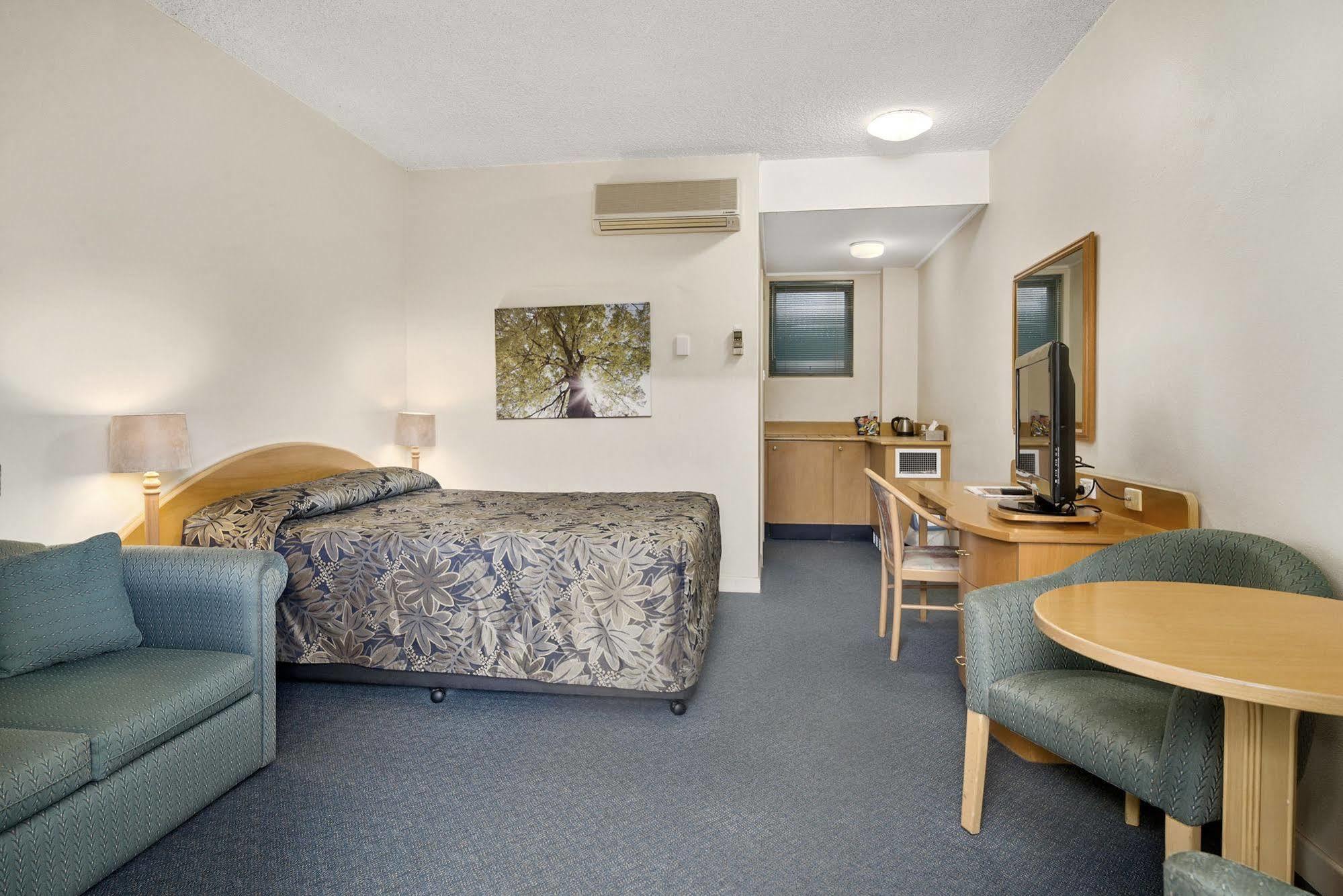Park Motor Inn Toowoomba Bagian luar foto