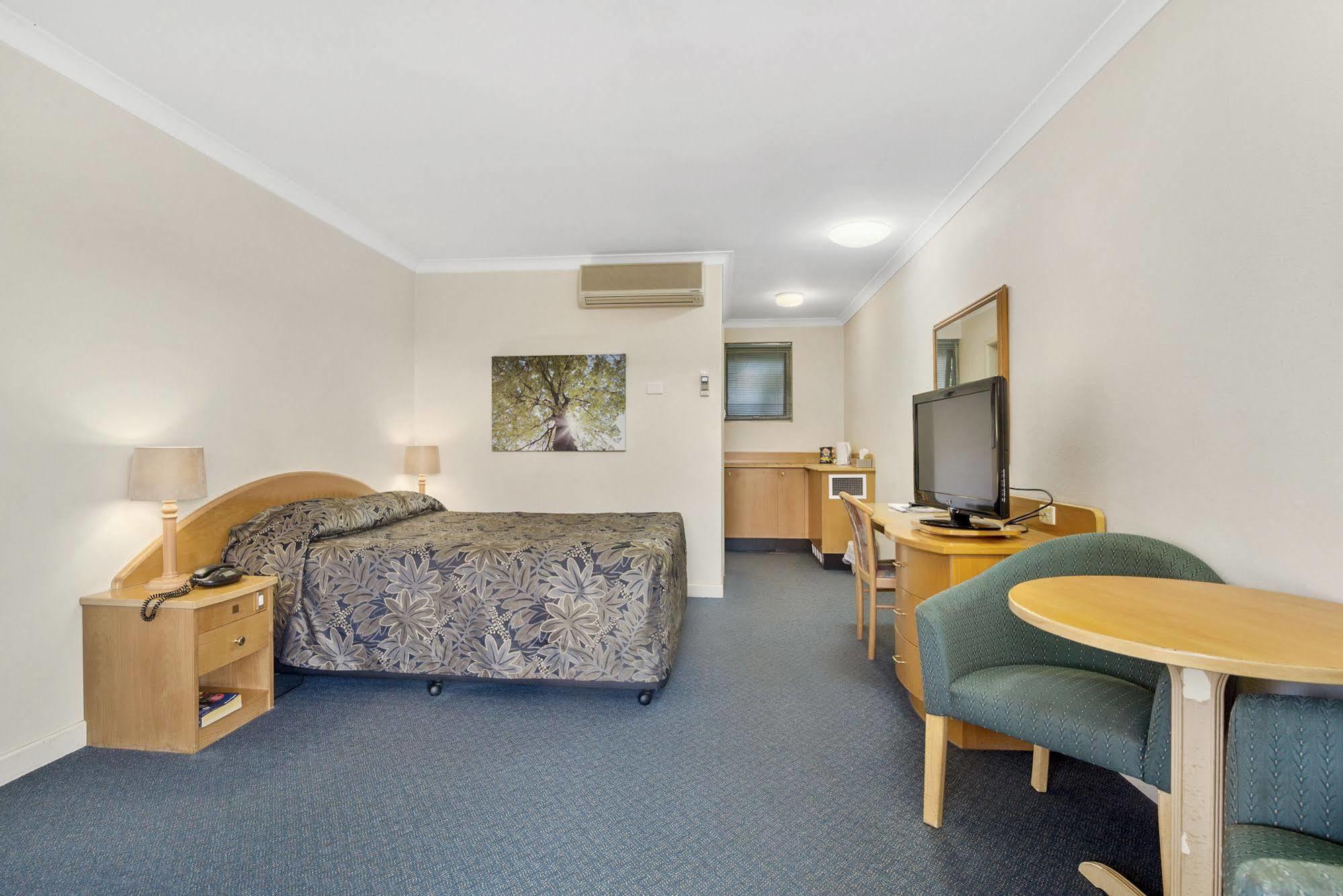 Park Motor Inn Toowoomba Bagian luar foto