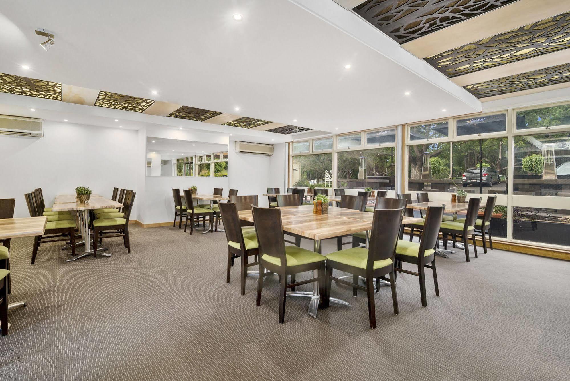 Park Motor Inn Toowoomba Bagian luar foto