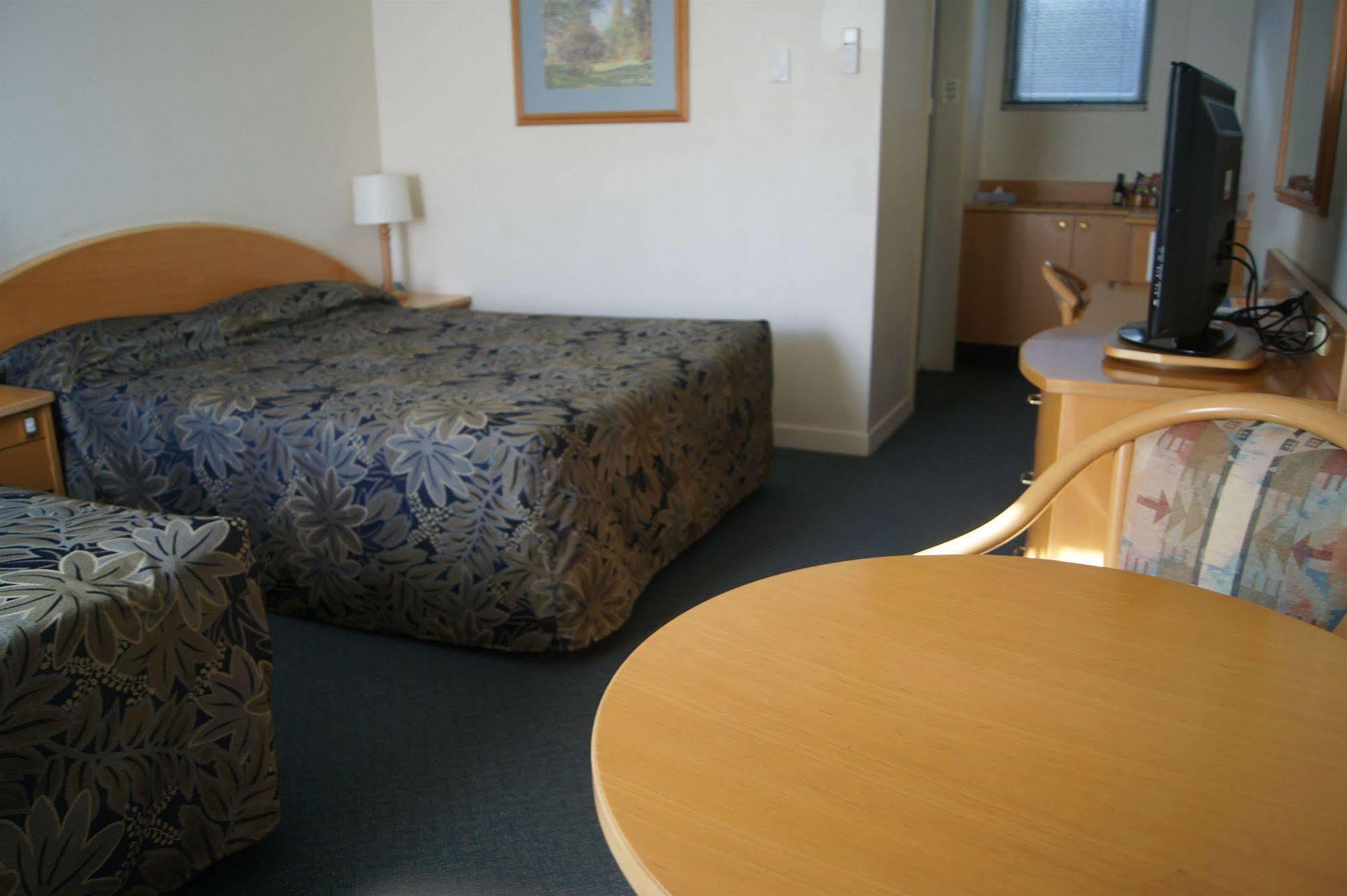 Park Motor Inn Toowoomba Bagian luar foto